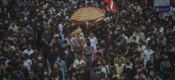 Tres muertos y 50 heridos al explotar bomba durante una celebración chiita en Pakistán