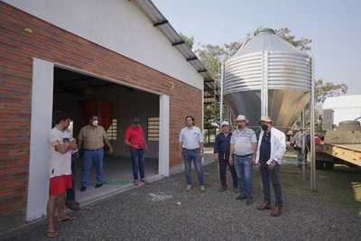 Productores de San Ignacio contarán con una fábrica de balanceados | .::Agencia IP::.