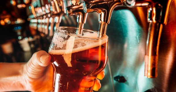Cliente gana 7 millones de dólares tras demandar a un restaurante por dejarlo beber en exceso - SNT
