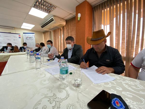 Finalmente se logró zanjar conflicto con camioneros al firmarse un Acta de Entendimiento