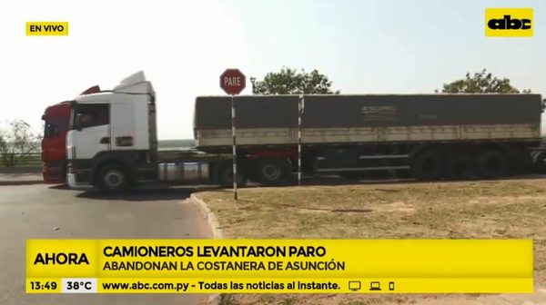 Camioneros se retiran de la Costanera de Asunción - Nacionales - ABC Color