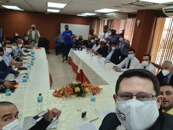 Aplaudan… pero con terroristas no se negocia