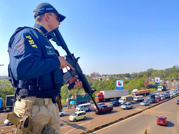 Realizan operativo para combatir delitos en frontera de Foz de Yguazú