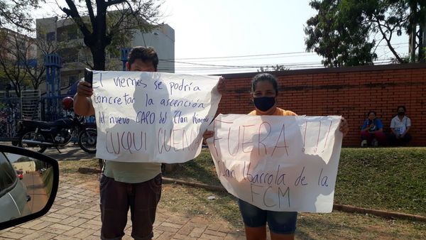 Medicina UNA elige a nuevo decano en medio de protestas