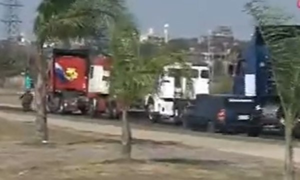 Camioneros se retiran de Asunción - C9N