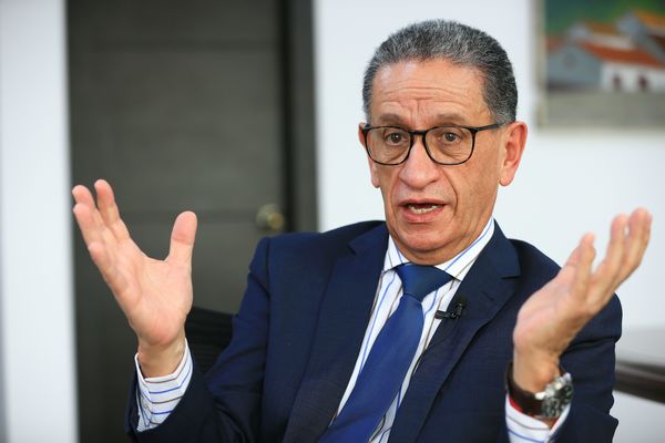 Ecuador no abandonará la banda de fijación de precio de las gasolinas - MarketData
