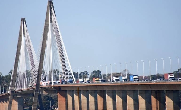 Diario HOY | PCR negativo y carnet de vacunación permitirían reapertura de frontera con Argentina, según cónsul