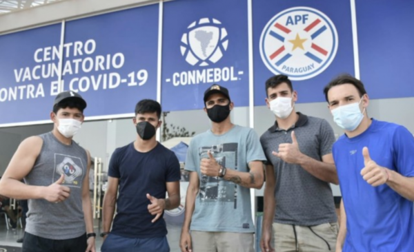 Diario HOY | Empiezan ciclo de vacunaciones a jugadores de las divisiones B y C