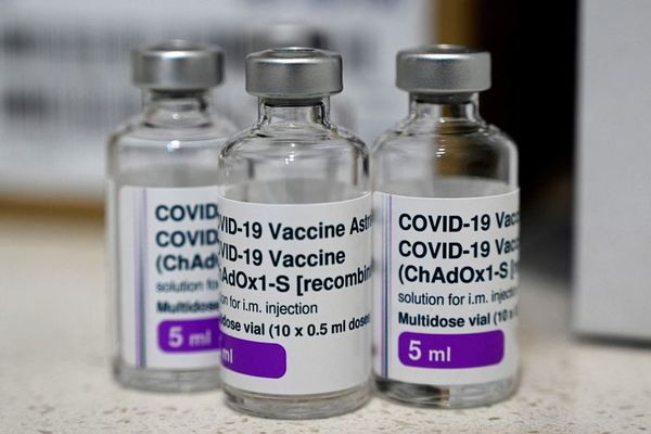 Vacunados en el exterior exigen la segunda dosis a Salud Pública - Nacionales - ABC Color