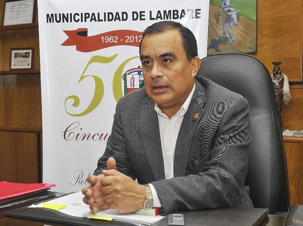 Apelan pena indulgente impuesta al exintendente Cárdenas por desviar casi G. 6.000 millones - Nacionales - ABC Color
