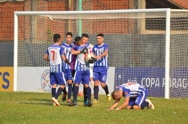 El 22 de Setiembre de Encarnación 'limpia' de la Copa Paraguay a Atyrá