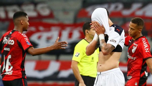 Paranaense elimina a Liga de Quito y avanza a la semifinal