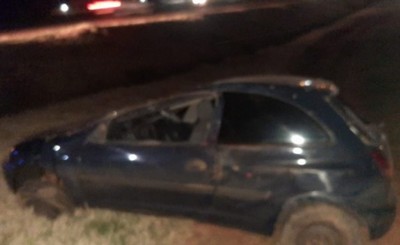 Mujer sale ilesa de aparatoso vuelco en Minga Guazú
