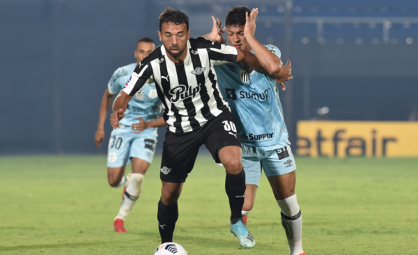 Diario HOY | Libertad clasifica en la Copa y apunta sus pasos a Montevideo