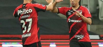 Paranaense le arrebata a Liga de Quito el boleto a semis de la Copa Sudamericana