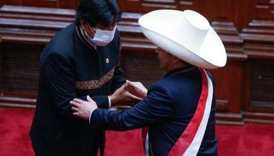 Congreso de Perú desestima moción para declarar persona no grata a Evo Morales