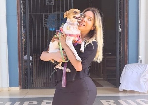 Crónica / ¡FUE A CAACUPÉ! Bendijeron a la perrita Kimberly Camila que se curó de covid-19
