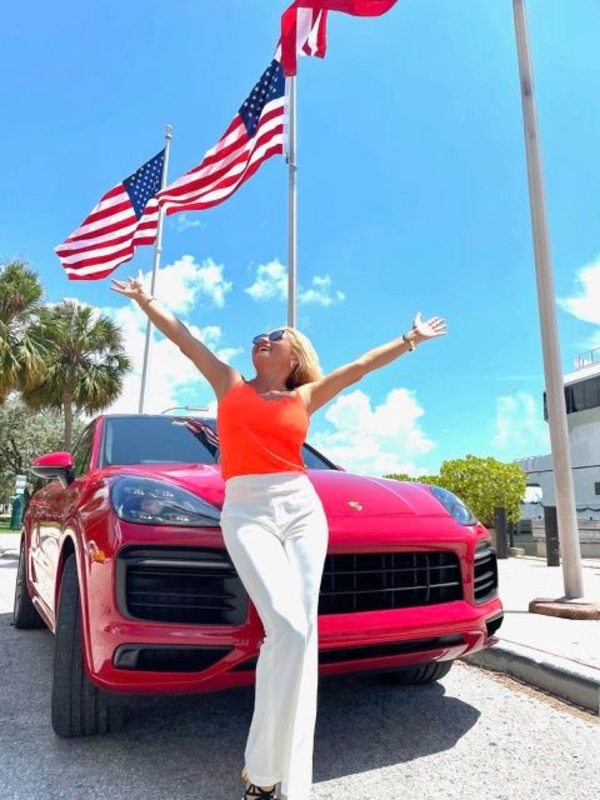 El Lifestyle de Porsche tuvo a Sara Allinquant como invitada especial - Empresariales - ABC Color