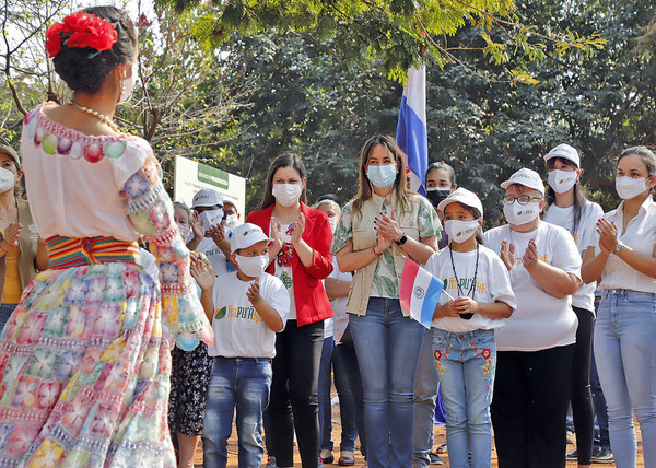 Más de 3600 familias de Capiatá ingresan al Programa “Ñapu’ake” | .::Agencia IP::.