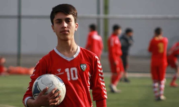 Zaki Anwari, el futbolista afgano que murió al caer de un avión mientras intentaba huir - Megacadena — Últimas Noticias de Paraguay