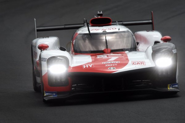 Pole para el Toyota #7 de 'Pechito' López en Le Mans