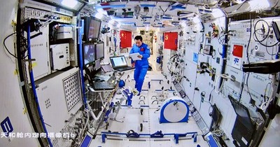 La Nación / Astronautas chinos realizaron una nueva caminata espacial