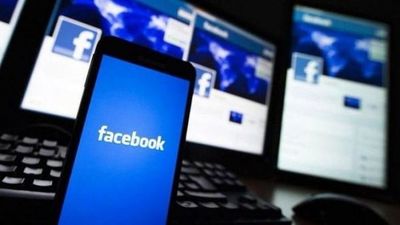 Facebook insta a los afganos a proteger sus cuentas de los talibanes