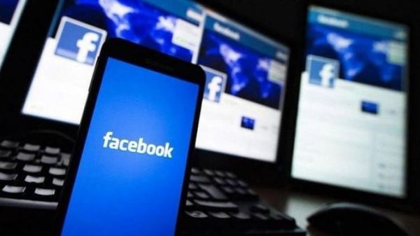 Facebook insta a los afganos a proteger sus cuentas de los talibanes