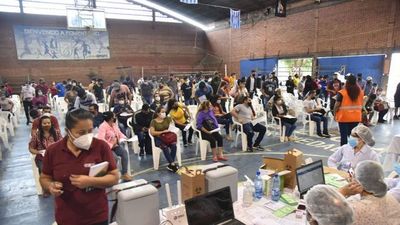 Covid-19: El 33% de la población objetivo ya tiene dos dosis