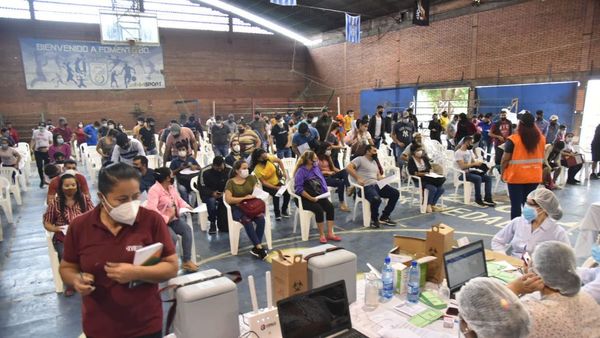 Covid-19: El 33% de la población objetivo ya tiene dos dosis