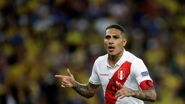 Perú recupera a Guerrero para las Eliminatorias