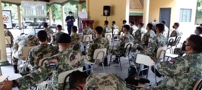 Funda Joven realiza conferencias de prevención en el Regimiento Escolta Presidencial