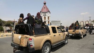 Fuerzas leales al derrocado vicepresidente arrebatan a los talibanes un distrito en Afganistán