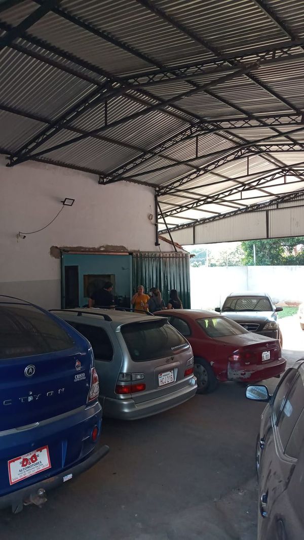 Asesinan a puñaladas a propietario de taller mecánico en San Lorenzo - Nacionales - ABC Color
