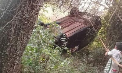 Un herido tras vuelco de vehículo en Coronel Oviedo