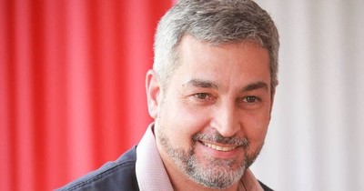 La Nación / Mario Abdo ironiza: “Nos van a llamar para ser referentes”