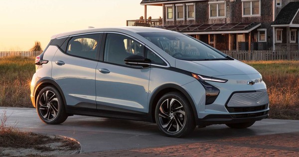 La Nación / Serie Chevrolet Bolt costará US$ 1.000 millones por revisión de batería defectuosa
