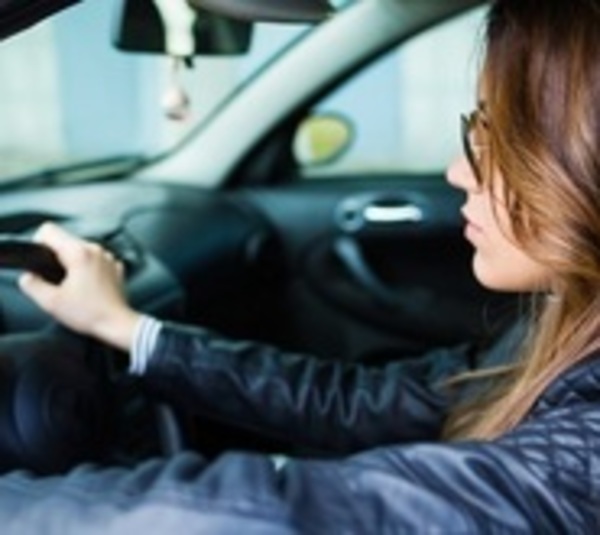 Mujeres son más prudentes al volante que los hombres, según Caminera - Paraguay.com