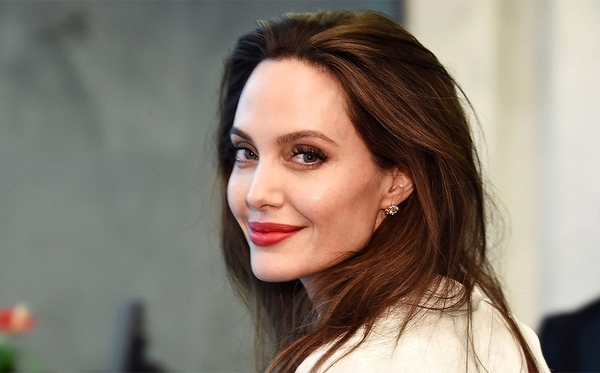 La reflexión sobre Afganistán con la que Angelina Jolie estrenó su cuenta de Instagram - Megacadena — Últimas Noticias de Paraguay
