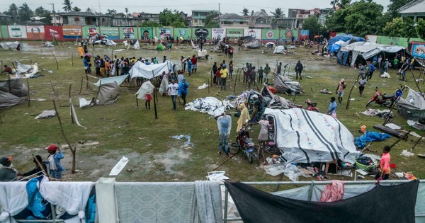 La Nación / Una semana después del sismo, Haití se enfrenta a una emergencia vital
