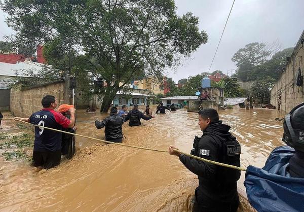 Grace provoca ocho muertes, inundaciones y daños en Veracruz, México