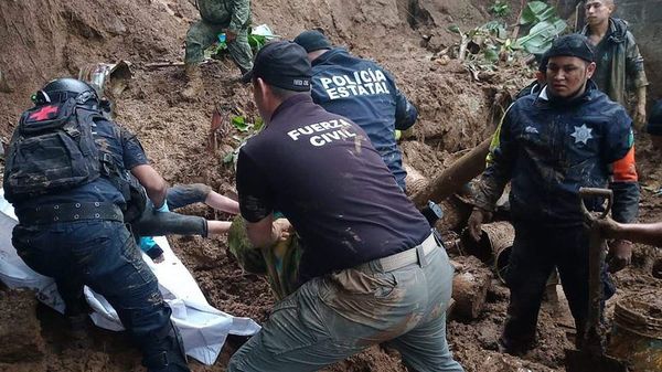 Ciclón Grace se degrada pero provoca siete muertes, inundaciones y daños en México - Mundo - ABC Color