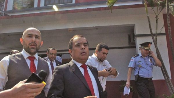 Fiscala califica de incoherente condena a Roberto Cárdenas