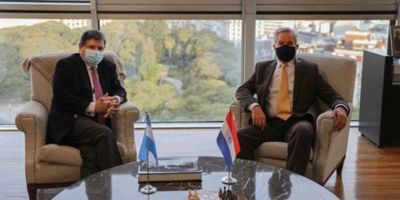 Paraguay insiste en la reapertura de fronteras con Argentina