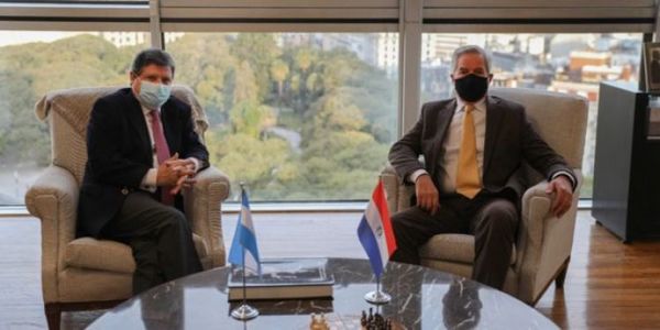 Paraguay insiste en la reapertura de fronteras con Argentina