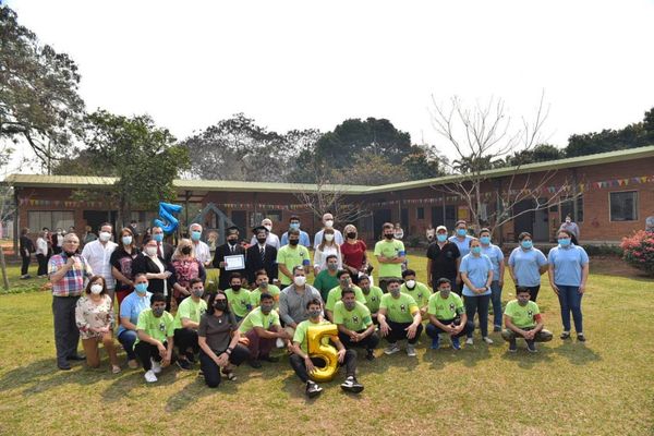 Jóvenes culminaron capacitaciones para reinsertarse social y laboralmente | .::Agencia IP::.