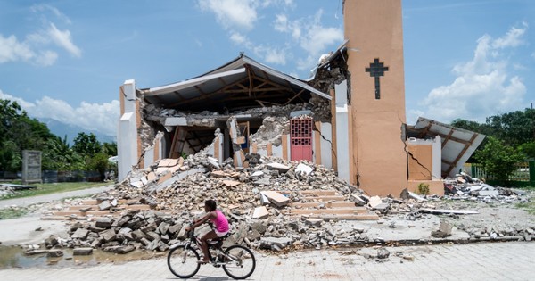 La Nación / Brasil envía misión humanitaria a Haití tras el terremoto que mató a 2.200 personas