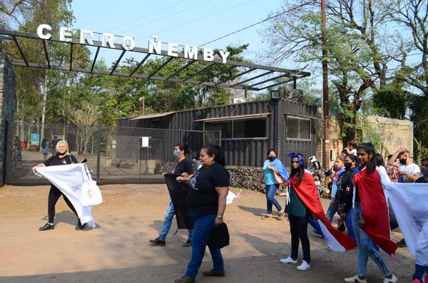 Marcha en defensa del Cerro Ñemby - Nacionales - ABC Color