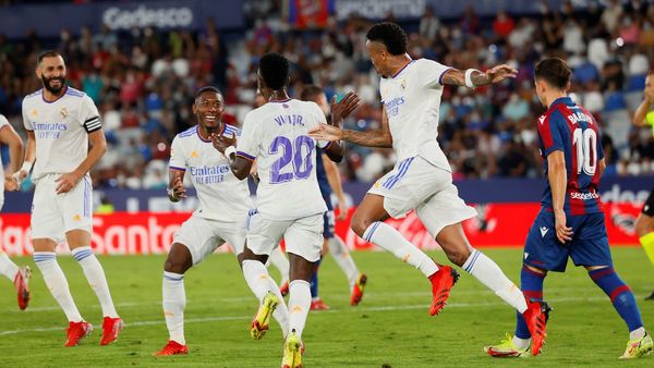 Real Madrid rescata un empate ante el Levante