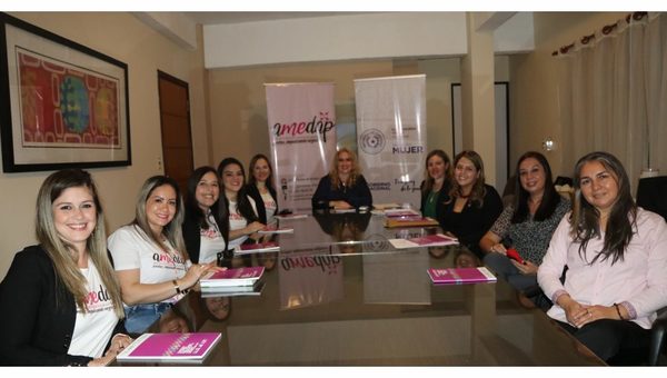 Realizan acciones conjuntas con Asociación de Mujeres Emprendedoras